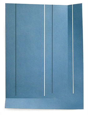 Norvin Leineweber: Clair-Obscur-Studie auf blauem Grund, 1999, Holz, Stoff, verputzt, 240 x 180 x 20 cm